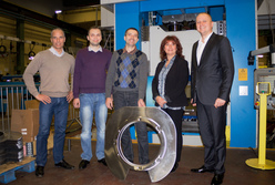 Representatives from the customer and the project group at AP&T gathered in Tranemo, Sweden in conjunction with testing and training. From left: Mikael Bramstedt from AP&T, Tomas Cernoch and Petr Matejka from Alliance, Tina Bengtsson and Sławomir Grabowski from AP&T.